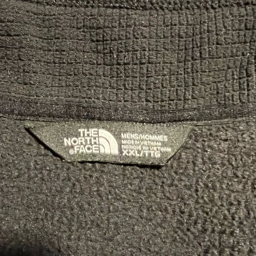 North Face Black 1/4 Zip Mens Pullover Q23